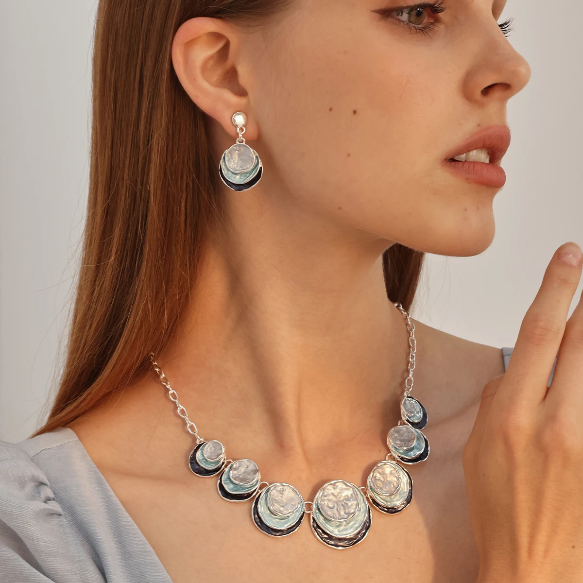 New in Necklace Blue Circular Unique Enamel Women's Aesthetic Chokers Beauty Jewelry Streetwear Summer 2023 Necklaces for Women