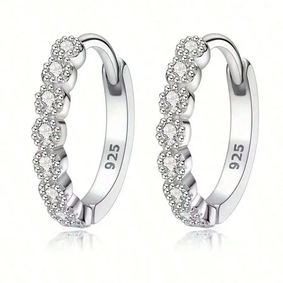 Perfect Pair: Mini Versatile Stud Earrings – Elegant Daily Accessory to Elevate Any Casual or Formal Look.